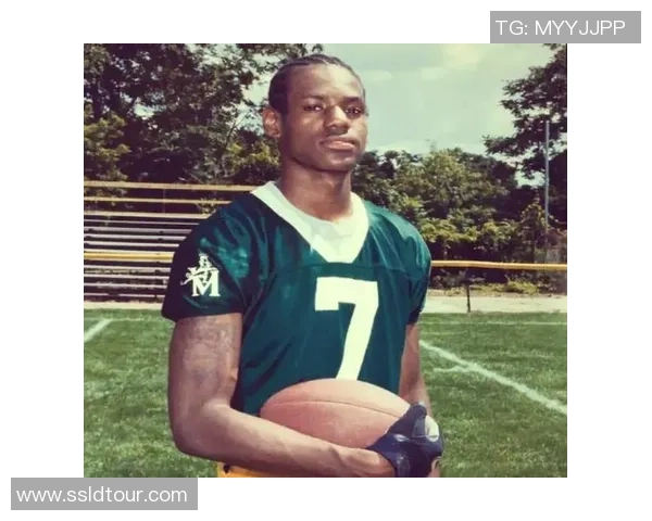 从贫民窟到绿茵场出身凄惨的足球明星逆袭人生的励志传奇