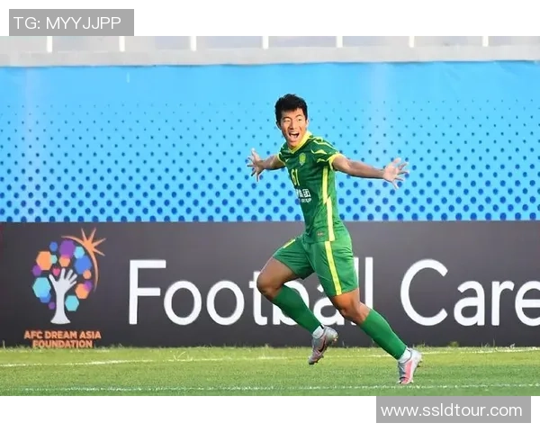 北京足球队灵活战术解析与球队适应能力探讨